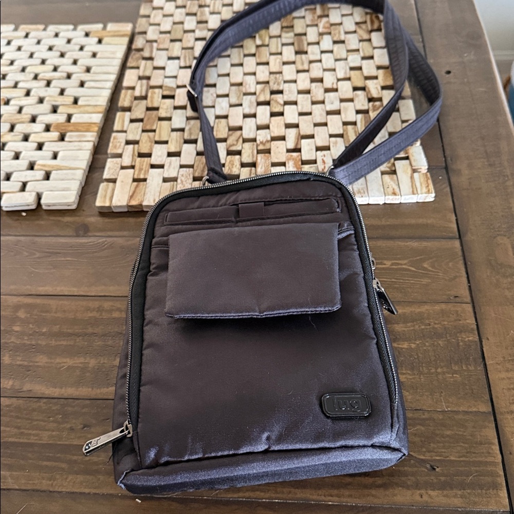 Lug Black Crossbody Pitter Patter